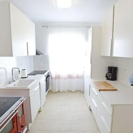 Apartments Sukosan *